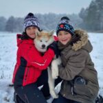 clienti din Bucuresti impreuna cu akita inu